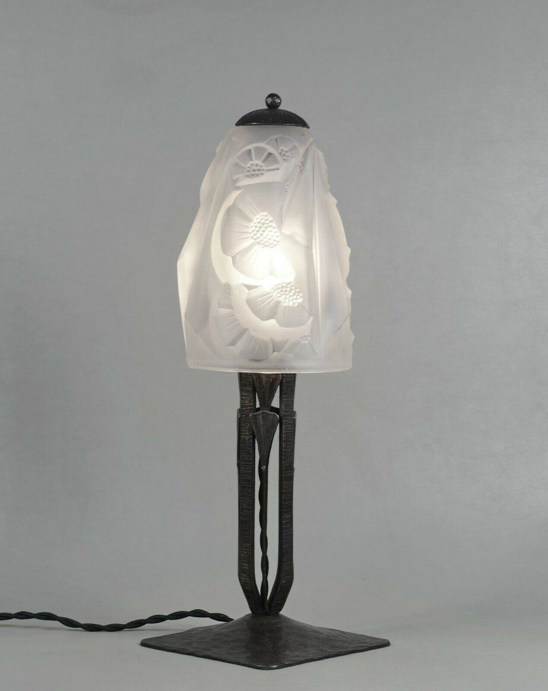 Hubens：フランス1930年代アールデコ調ランプ　錬鉄製（デュゲ作）