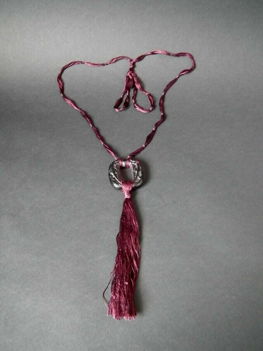 Rene Lalique Plum Glass 'Lezards' Pendant