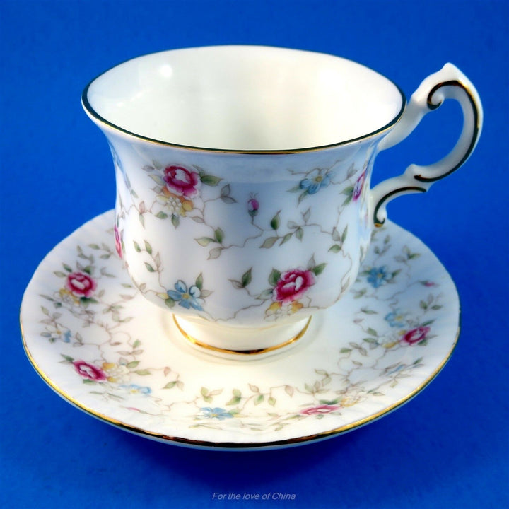 パラゴン　可愛い「ファースト・チョイス」デミタス　ップ&ソーサー