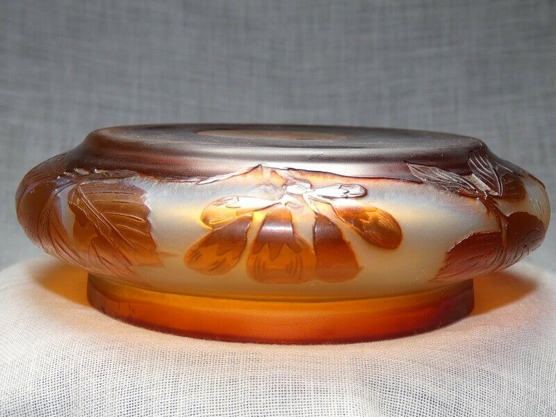  Vide poche ou coupe, pate de verre signée " Gallé " école de Nancy Art Nouveau
