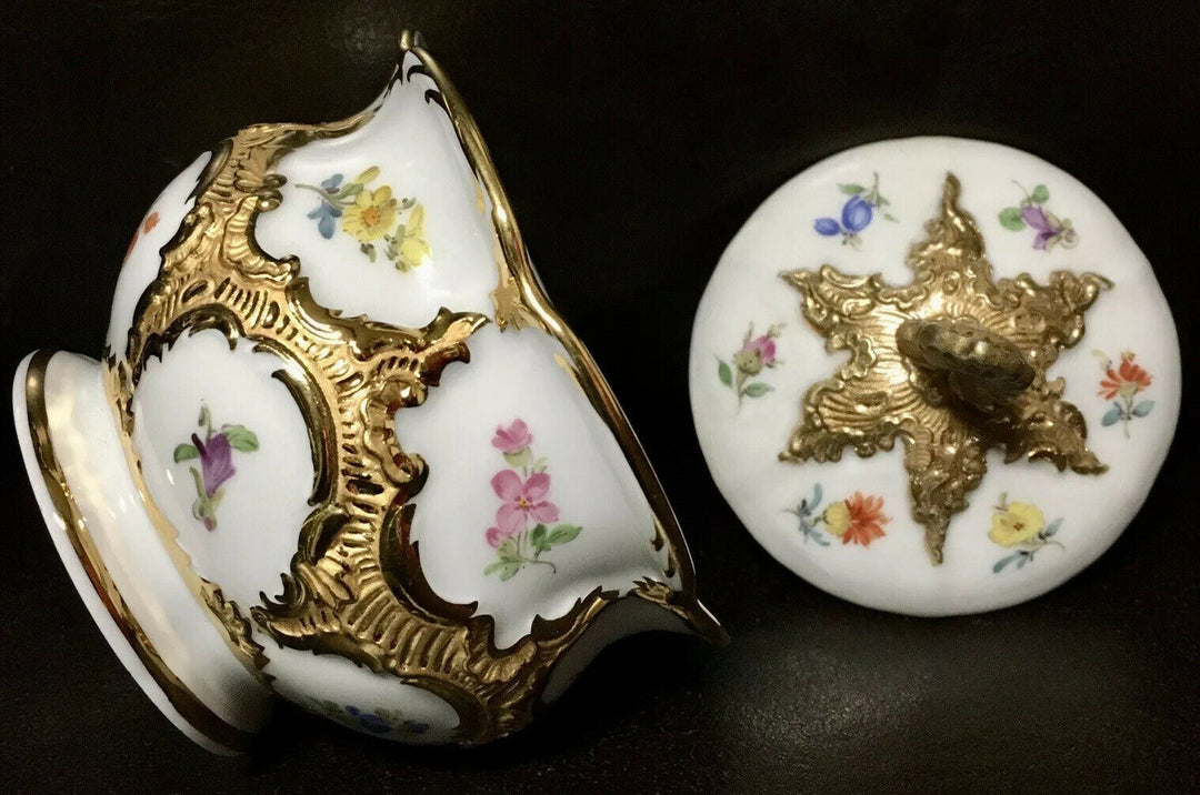 マイセンBフォームシュガーポット、花に金彩、一級品