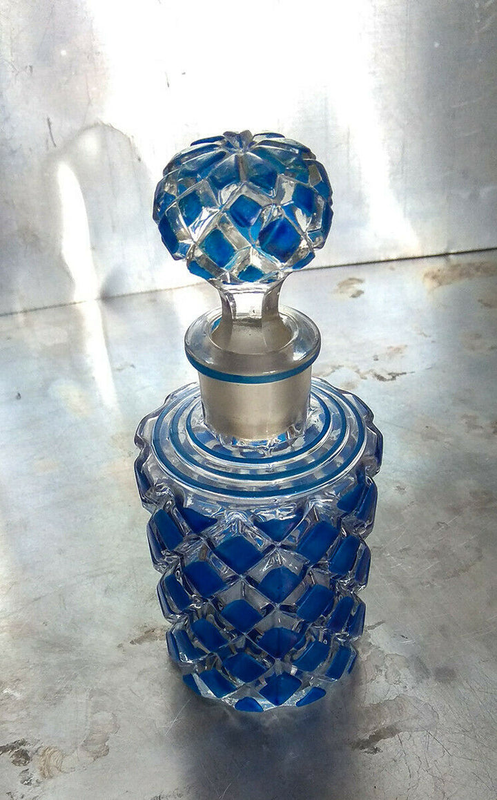 Flacon parfum cristal soufflé moulé émaillé style Diamants Baccarat St-Louis ?