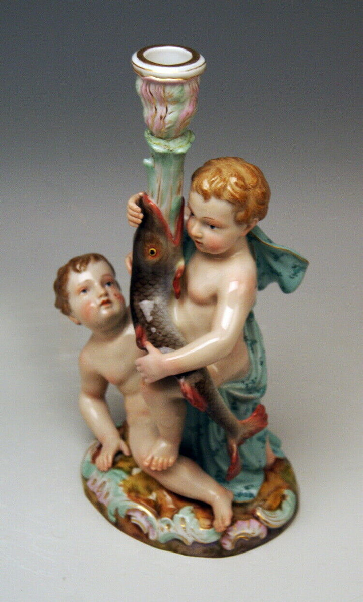 MEISSEN マイセン FIGUR 2 PUTTEN KERZENLEUCHTER DELFINEN CANDLESTICKS CHERUBS UM 1870