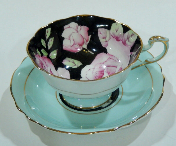 パラゴン　黒地に大輪のピンクローズのカップ＆ソーサー