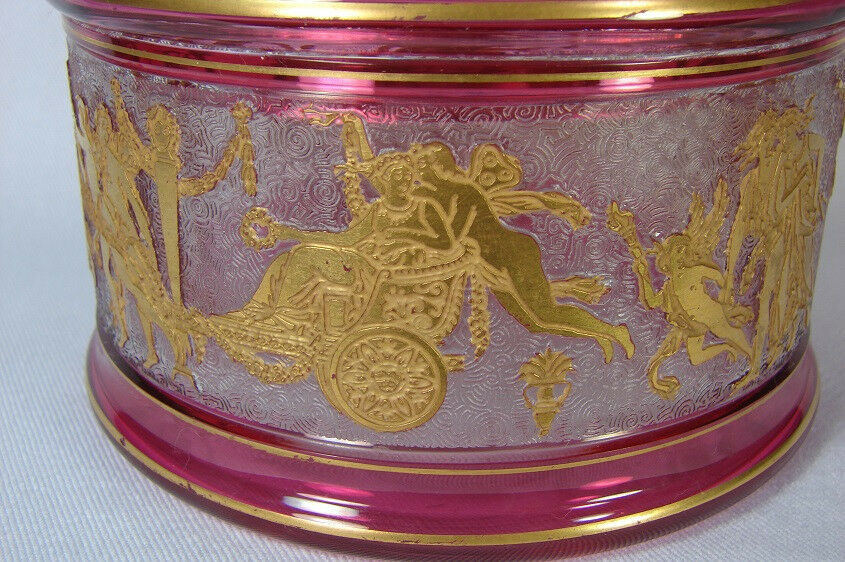 VERY FINE Saint Louis ACID ETCHED GLASS BOX & COVER, CIRCA 1920