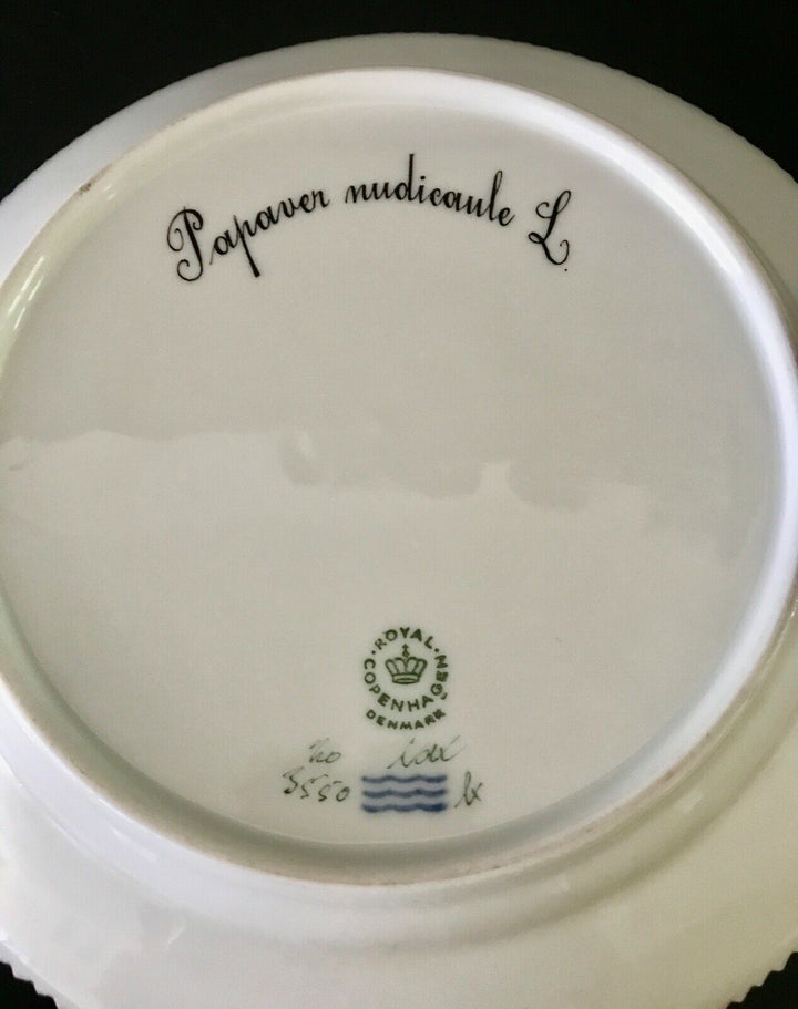 Royal Copenhagen FLORA DANICA Porcelain 8 7/8" Luncheon Plate #3550