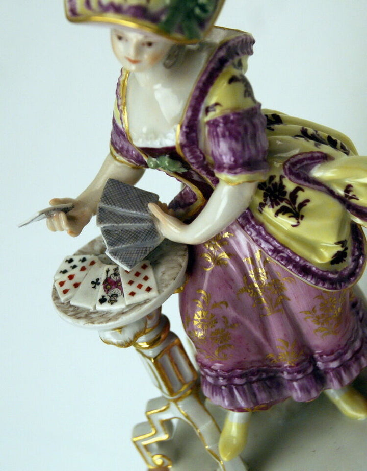 MEISSEN FIGUR KARTENSPIELERIN FEMALE CARD PLAYER ACIER MODEL F 64 VINTAGE 1910