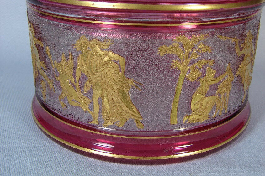 VERY FINE Saint Louis ACID ETCHED GLASS BOX & COVER, CIRCA 1920