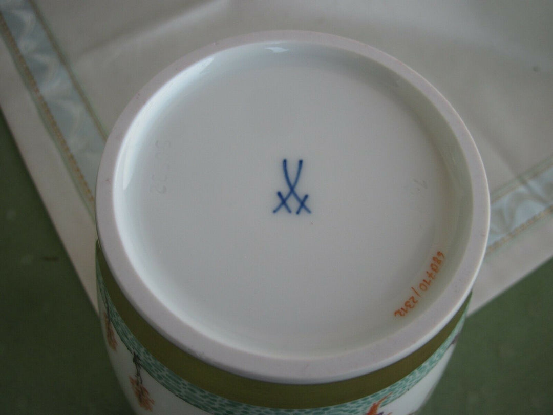 Schöne Meissen Vase in Dekor 1001 Nacht