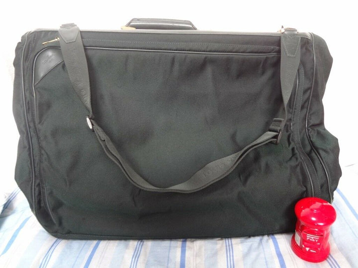 AUTH LOUIS VUITTON Taiga Green LEATHER GARMENT LUGGAGE BAG LV62