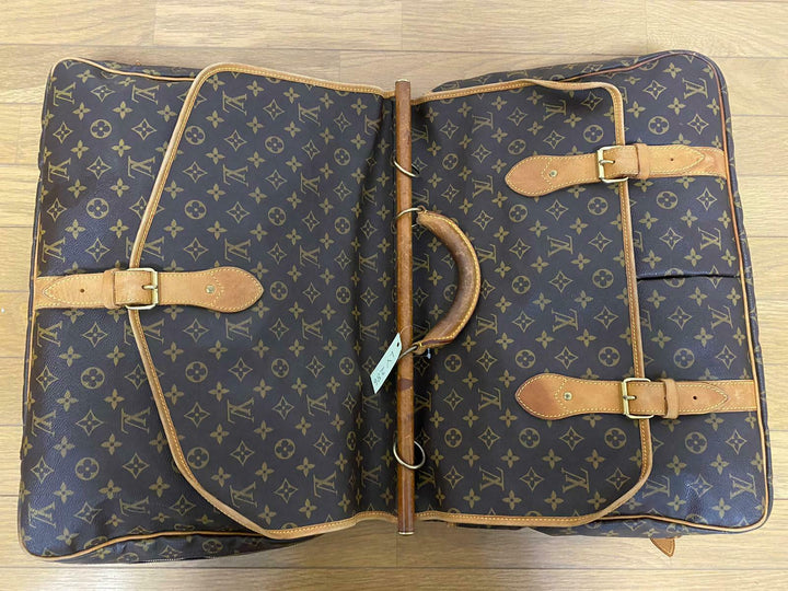 AUTH LOUIS VUITTON MONOGRAM SAC CHASSE HUNTING SHOULDER BAG LV29