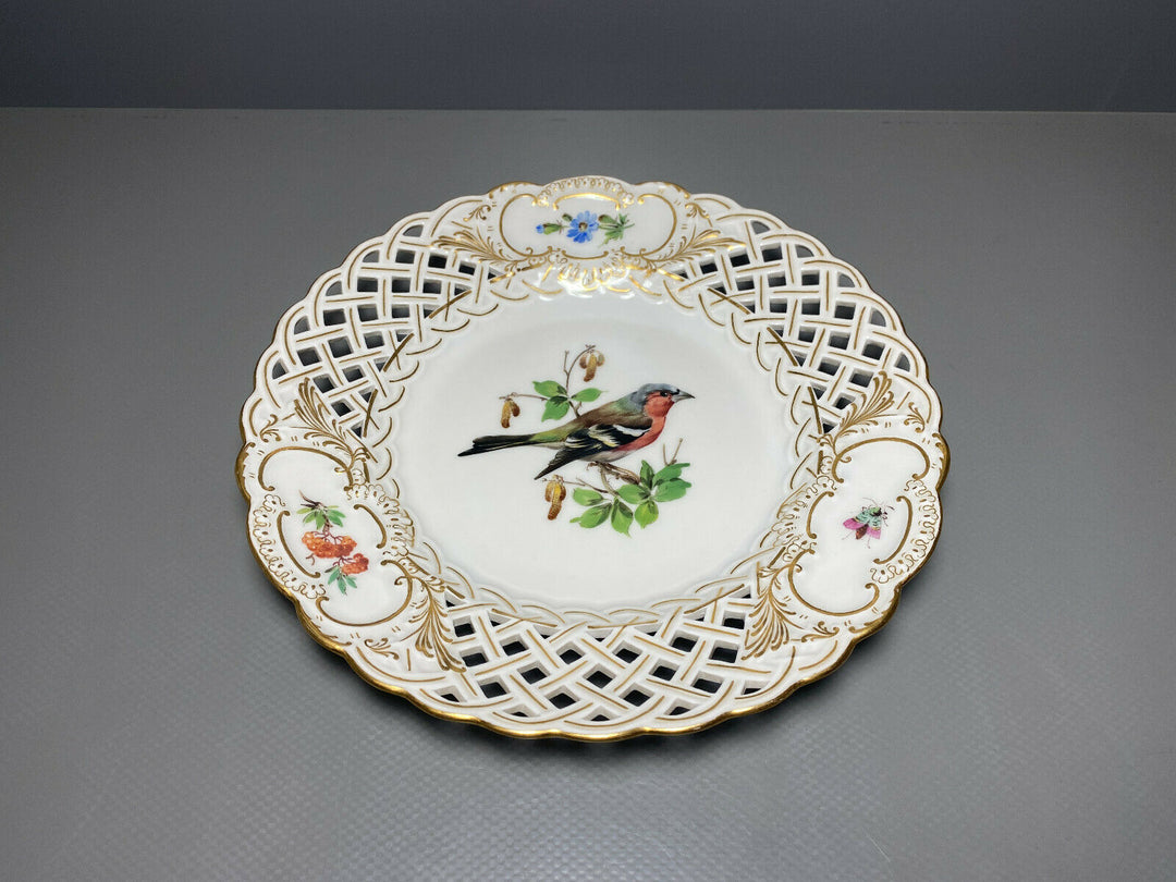MEISSEN DURCHBRUCHTELLER TELLER VOGELMALEREI VOGEL AUF AST BLUMEN INSEKT D:21cm