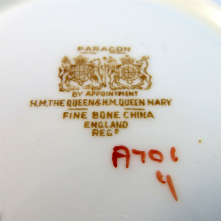 パラゴン　ピンク地に手描きの花模様のカップ&ソーサー