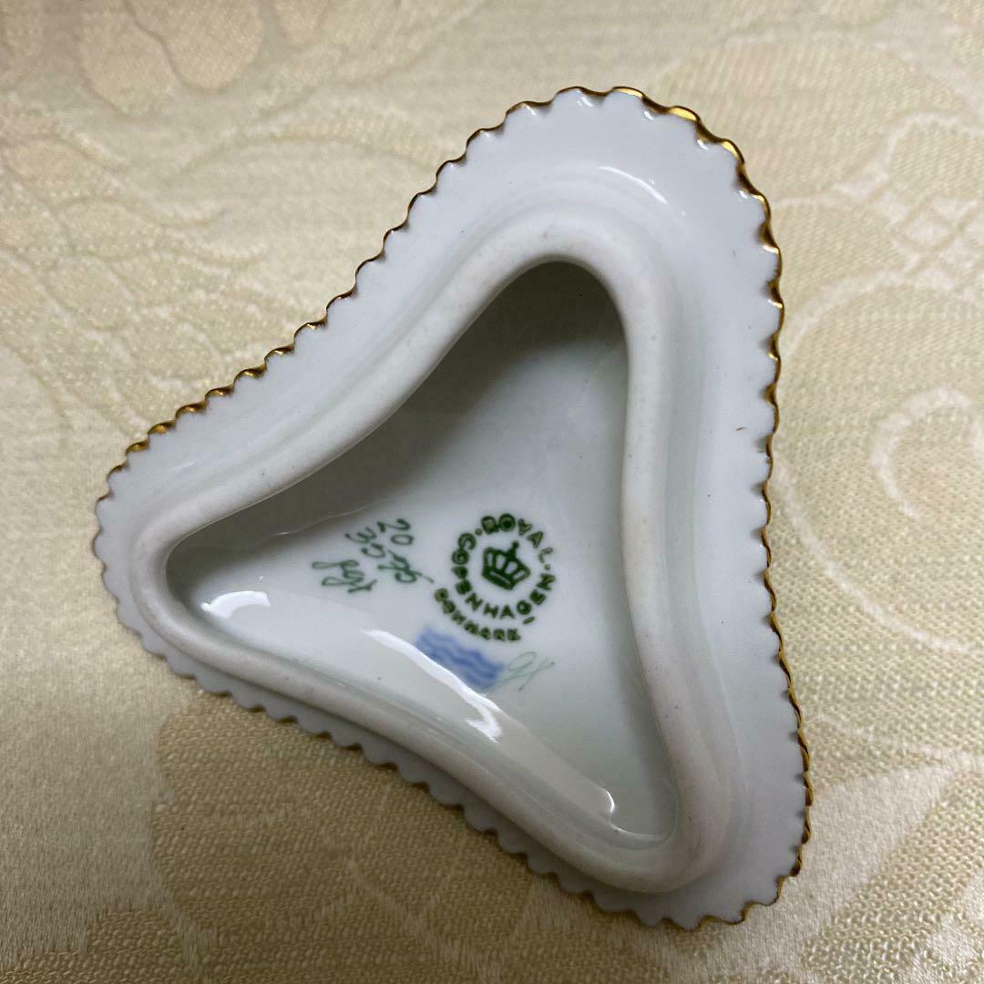 ロイヤルコペンハーゲン　フローラダニカ　トライアングルカスタードカップ＆トレイ　金縁　デンマーク