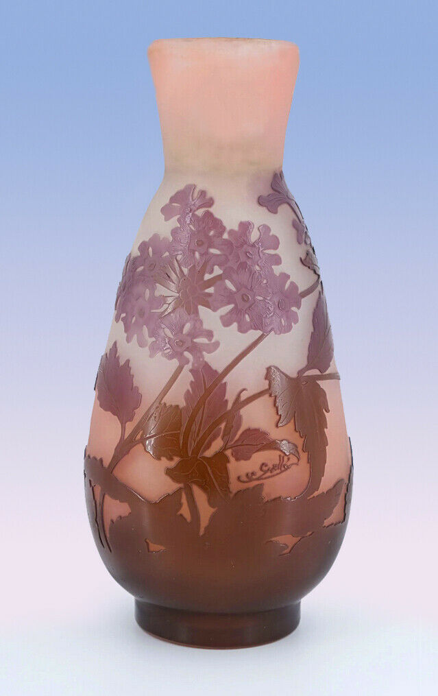 エミール・ガレ キンポウゲの花の3色カメオガラス花瓶 1925年頃