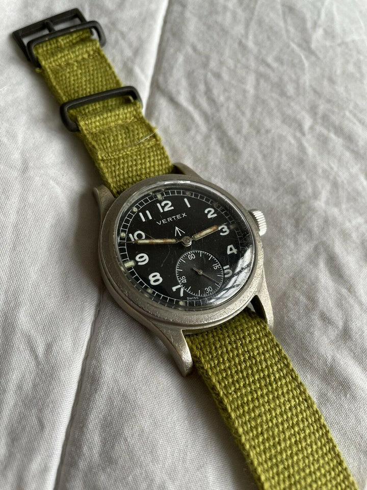 WW2 バーテックス　イギリス（スイス）軍　ミリタリーウォッチ　ダーティ・ダース