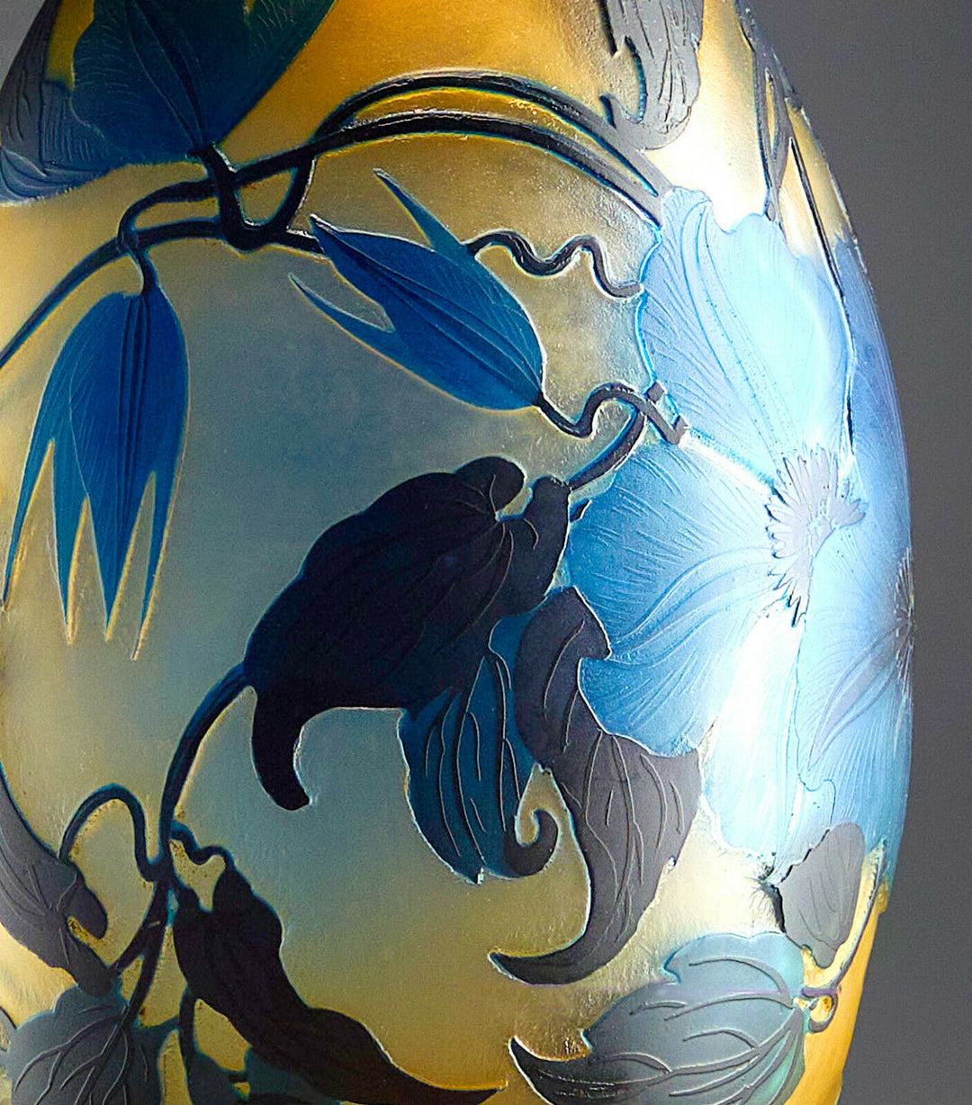 ミューラー兄弟　クレマチスの花の花瓶