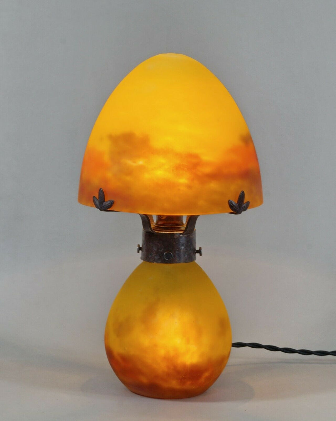 ミューラー兄弟　フランス製アールデコランプ　マッシュルーム型　錬鉄製　1925年　1930年