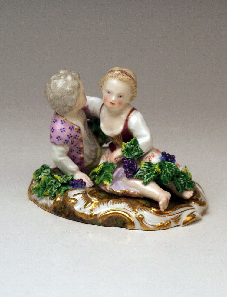 MEISSEN マイセン FIGUR KINDER WEINTRAUBEN CHILDREN WITH WINE GRAPES MNR: S94 UM 1860