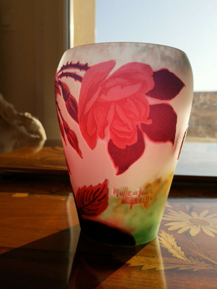 MULLER FRÈRES LUNÉVILLE - Vase aux roses circa 1925 - (DAUM GALLÉ) - NO COPY