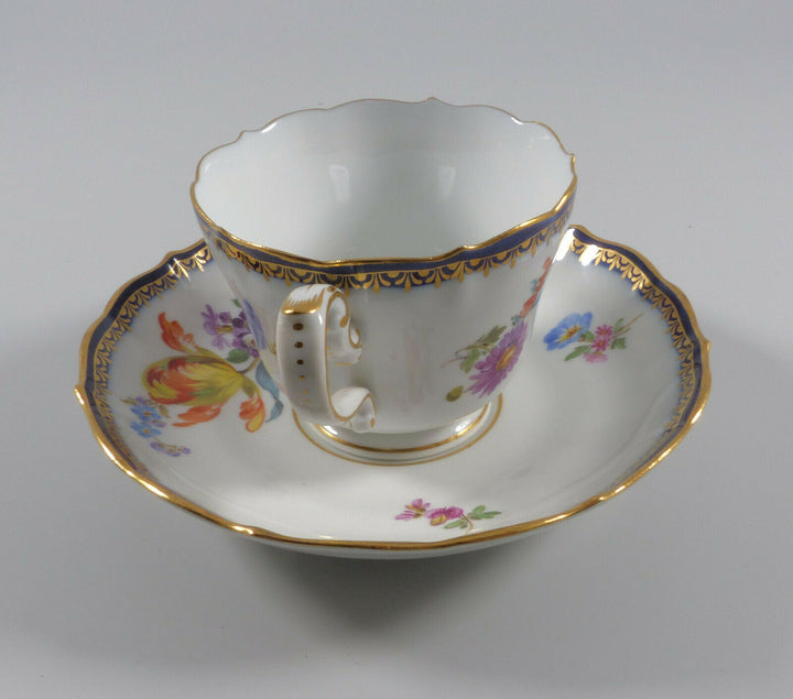 Meissen Kaffeetasse Untertasse A-Kante Blumen Bukett schräg 2. Wahl 111120