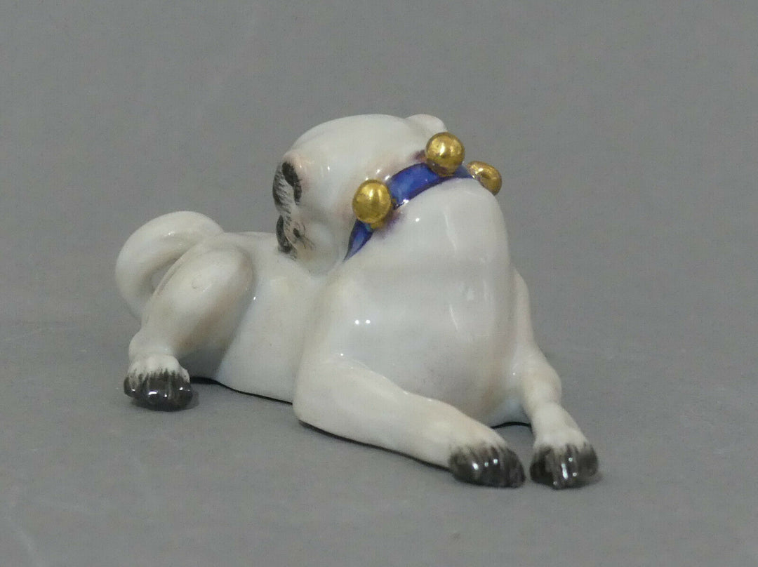 ⚔ Meissen Figur 78627 Mops mit Schellen liegend Kopf nach rechts 1.Wahl L.8,3cm