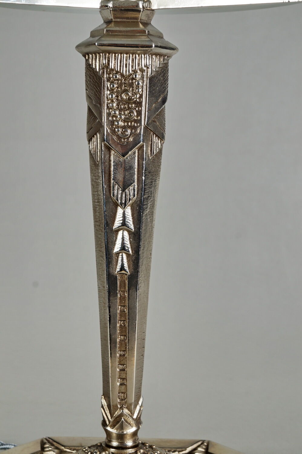 メネディー&ミューラー兄弟：フランス　1930年代アールデコ調テーブルランプ