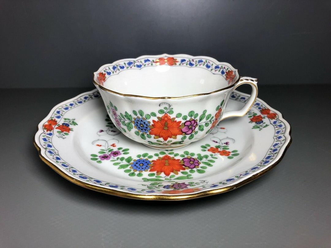 MEISSEN TASSE UND DESSERTTELLER INDISCHE MALEREI BUNT BLUMEN KAKIEMON GOLD