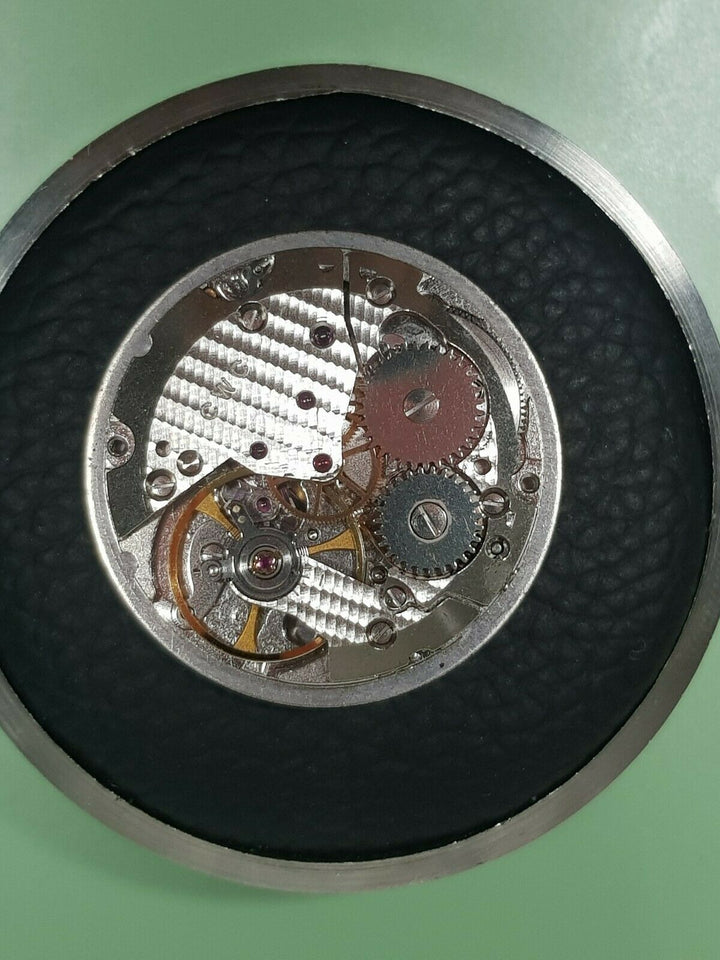 極美品 CWC手巻き時計 1977年製　イギリス軍 W10 極美品 CWC手巻き時計 1977年製 イギリス軍 W10 - メルカリ