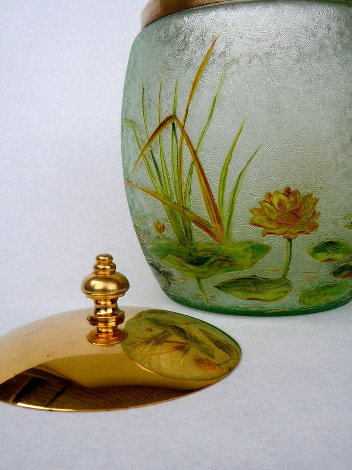 Baccarat ?Saint Louis ? Fabulous Art Nouveau Candy Box Acid Engraved Lilies