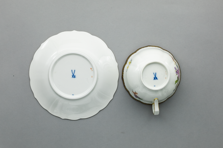 CNC: Porzellan Meissen Teetasse + UT 9,5x5,5 cm Blumenbukett A-Kante 1. Wahl