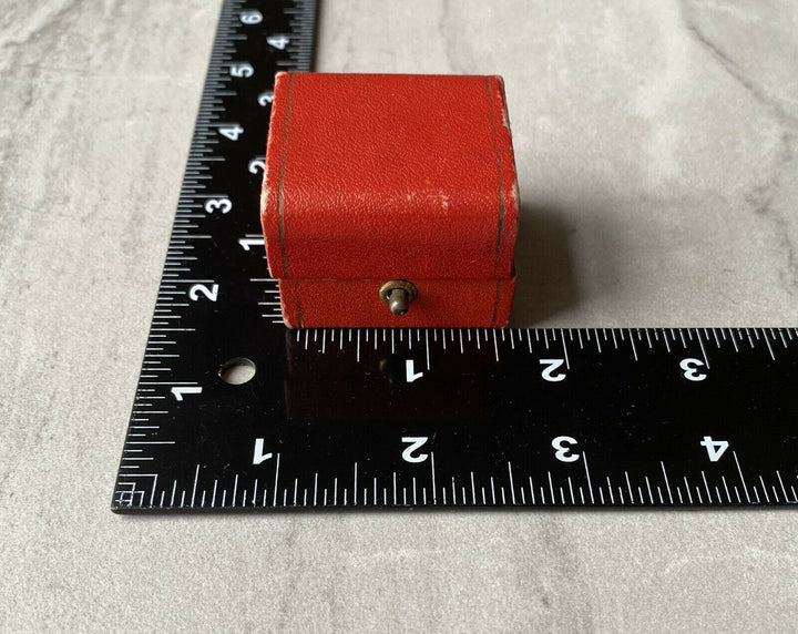 アンティーク（ヴィンテージ）レッド リングボックス
