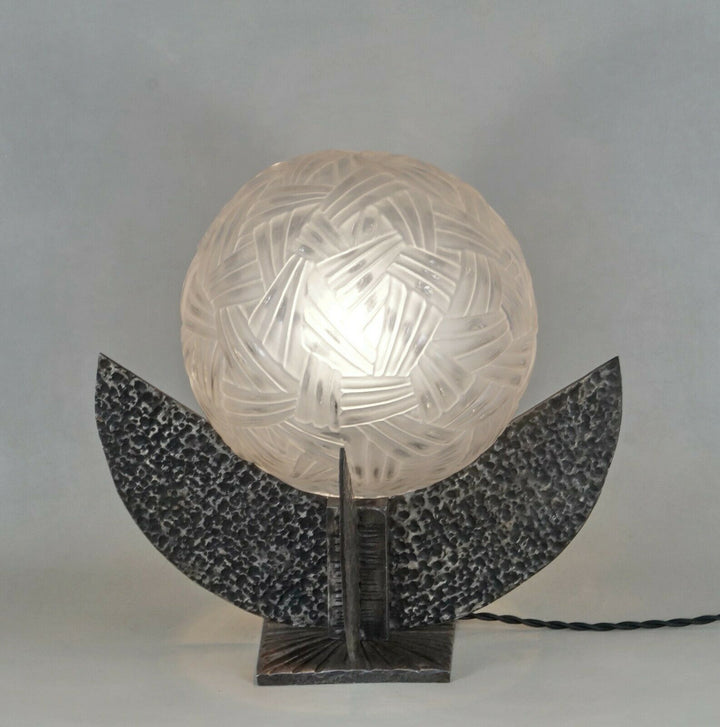 large French 1930 art deco lamp in wrought iron .................... France 1925