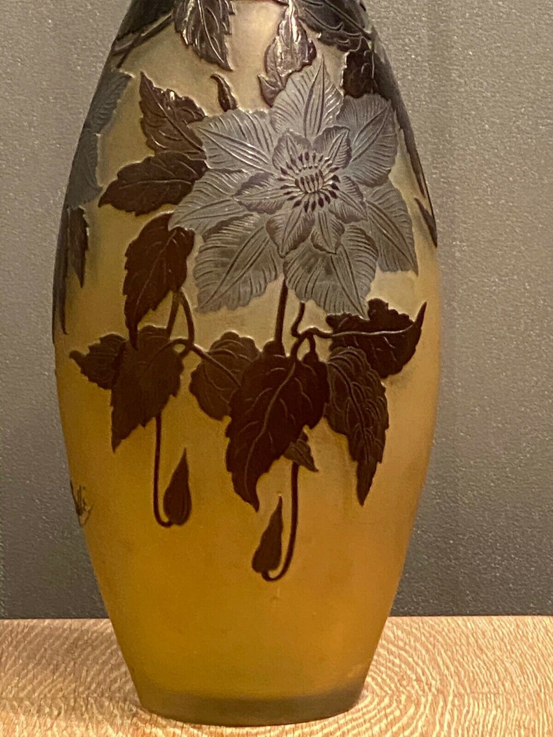 エミールガレ　クレマチスの花の花瓶
