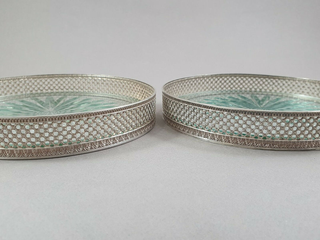 Puiforcat Paire de dessous de bouteille en verre et argent massif Minerve