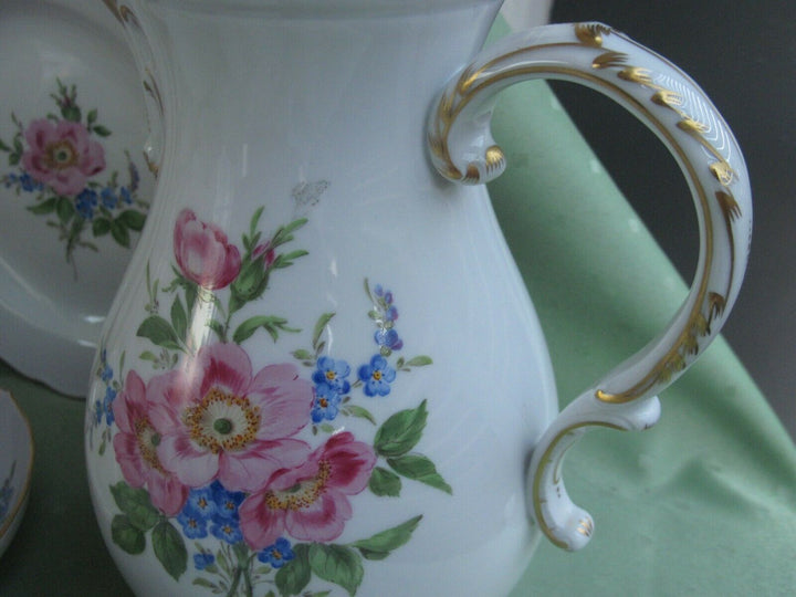 Schönes großes Meissen Kaffee-Service mit vielen Blumen und Gold