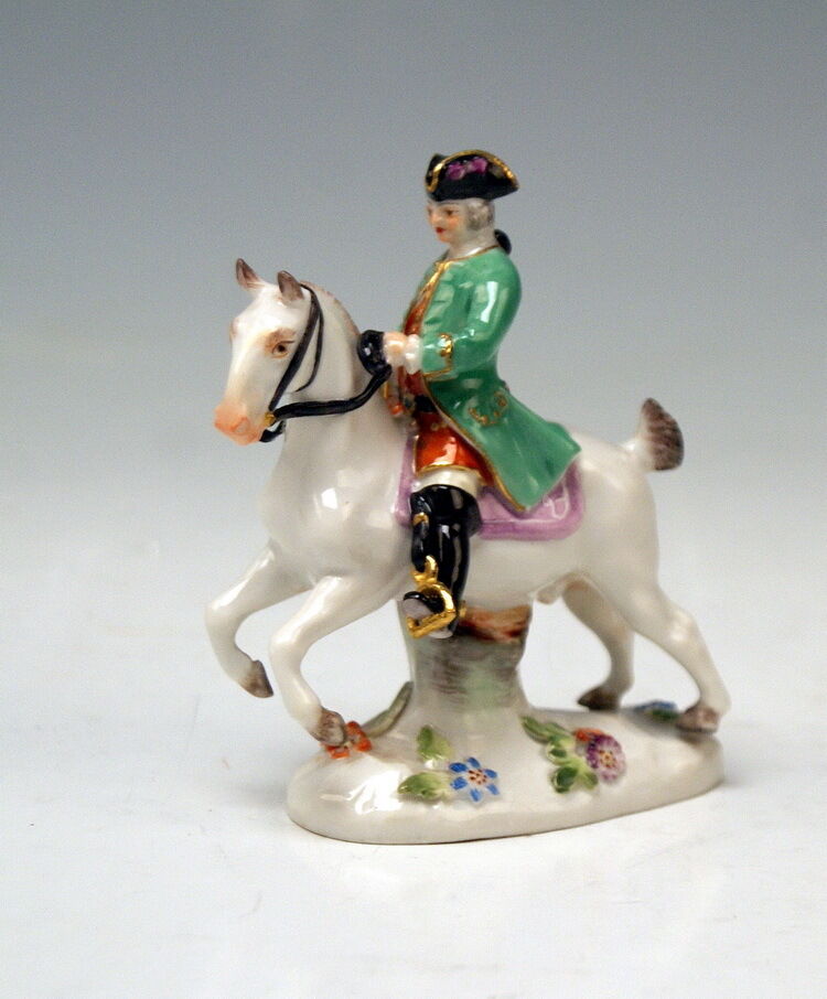 MEISSEN FIGUR REITER JÄGER SOLDATEN JÄGER ZU PFERDE HORSEBACK KAENDLER MNR: 1806