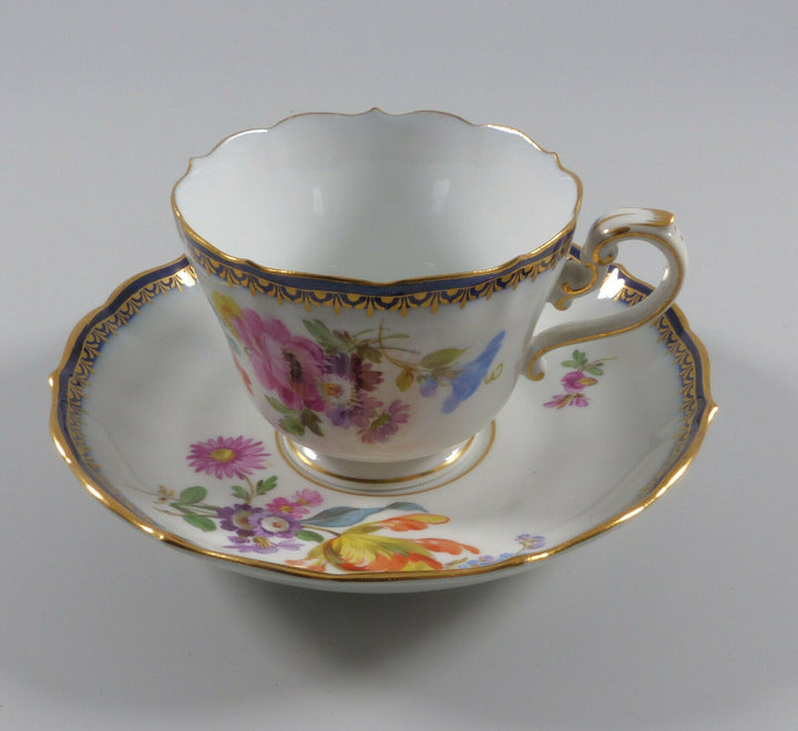 Meissen Kaffeetasse Untertasse A-Kante Blumen Bukett schräg 2. Wahl 111120