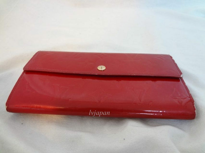 Authentic LOUIS VUITTON Vernis Long Wallet Red