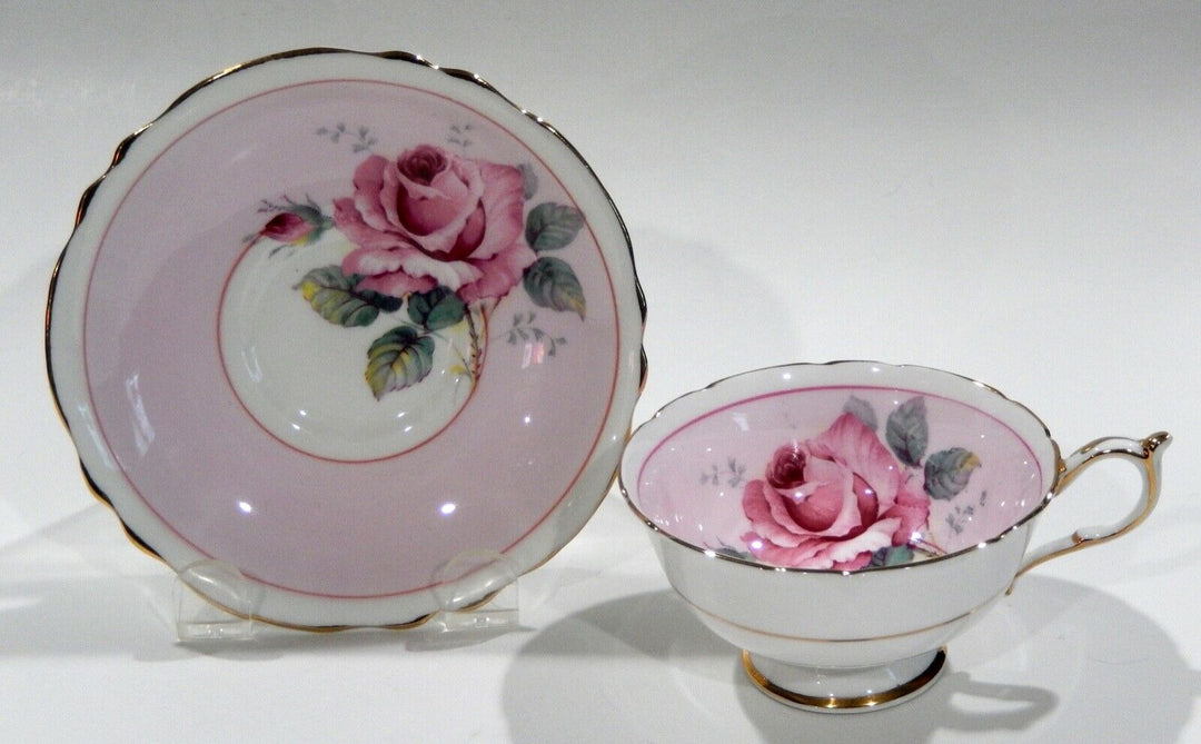 パラゴン　ピンク地に大輪のピンクローズのカップ＆ソーサー