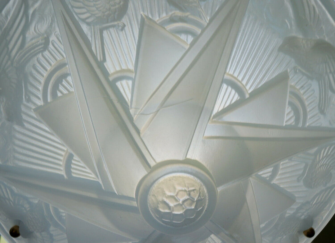 HETTIER VINCENT & HANOTS : French art deco pendant . opalescent 1930 chandelier