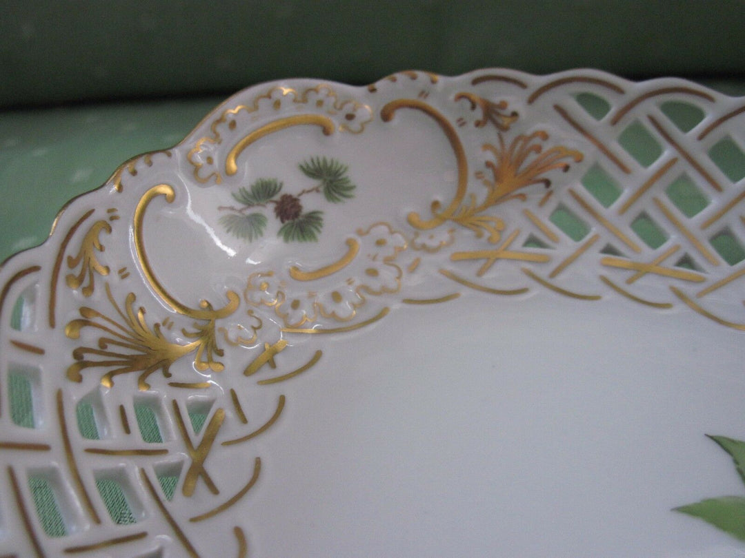 Schöne Meissen Korb-Schale mit Vogel-Dekor, Insekten und Gold
