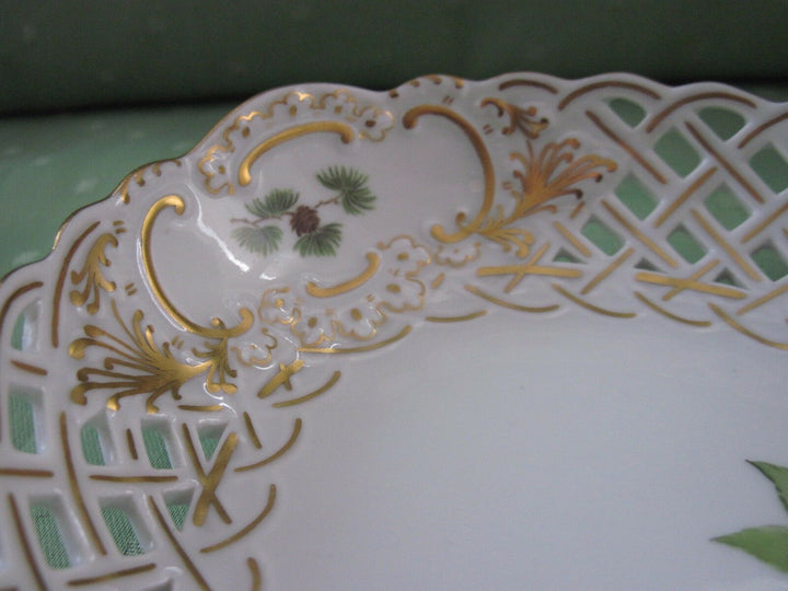 Schöne Meissen Korb-Schale mit Vogel-Dekor, Insekten und Gold