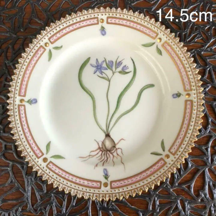 Royal Copenhagen Flora Danica flower Bulb plate 5.7inch