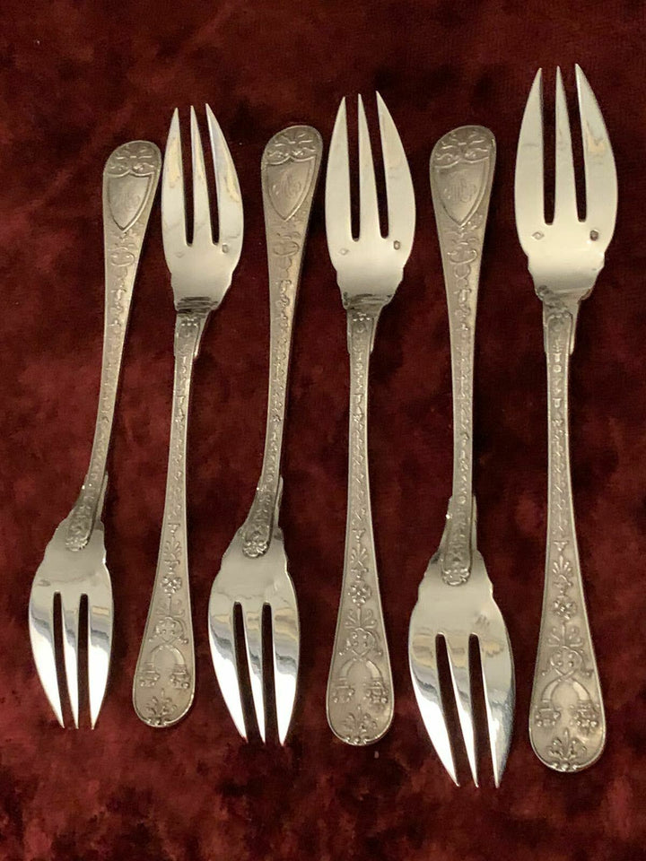 Odiot Napoleon silver serving set 59 pieces