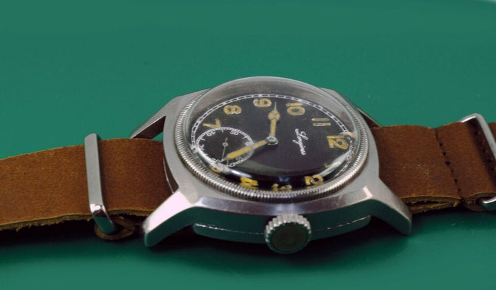 ヴィンテージ　1930年代　ロンジン　Majetek 　ビックタートル　ミリタリーパイロットウォッチ　ポーセリンダイアル
