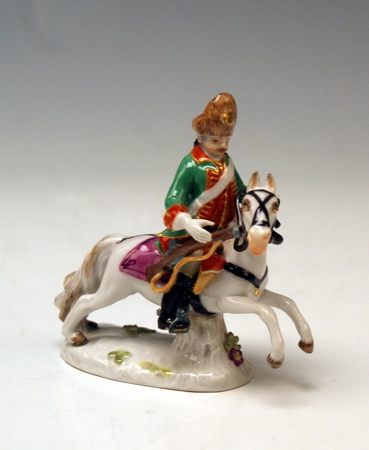 MEISSEN FIGUR SERIE REITER JÄGER SOLDATEN HUSAR ZU PFERDE KAENDLER MNR: 69540
