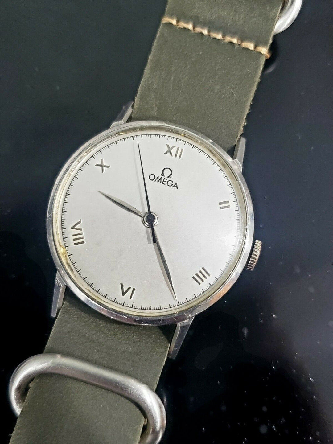 Rare Omega WW2 Military Men Roman Dial Vintage Watch Ref. 2220 /2 Cal. 30T2 SCPC