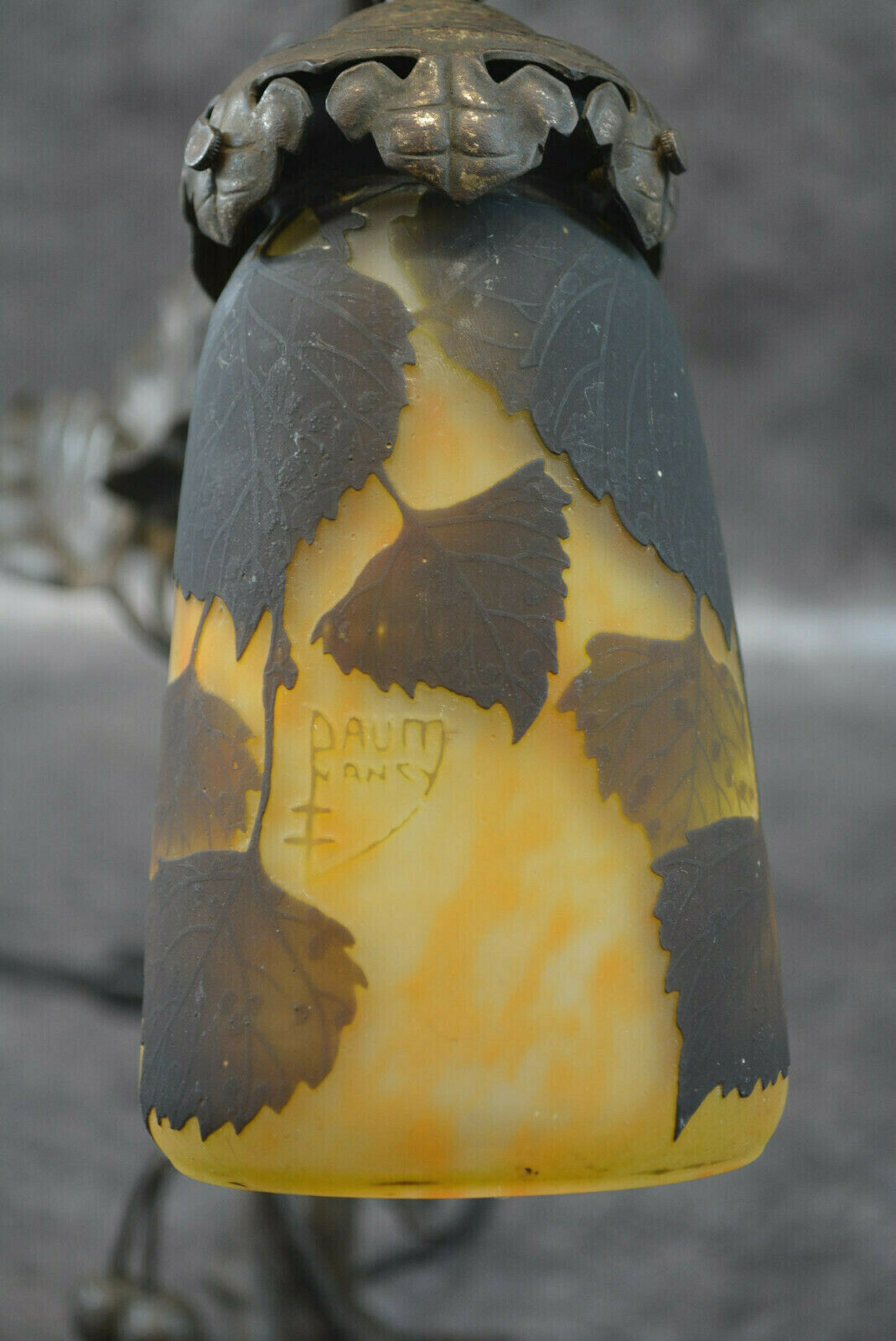 lampe de bureau en pate de verre et fer forgé daum nancy et Paquet art nouveau