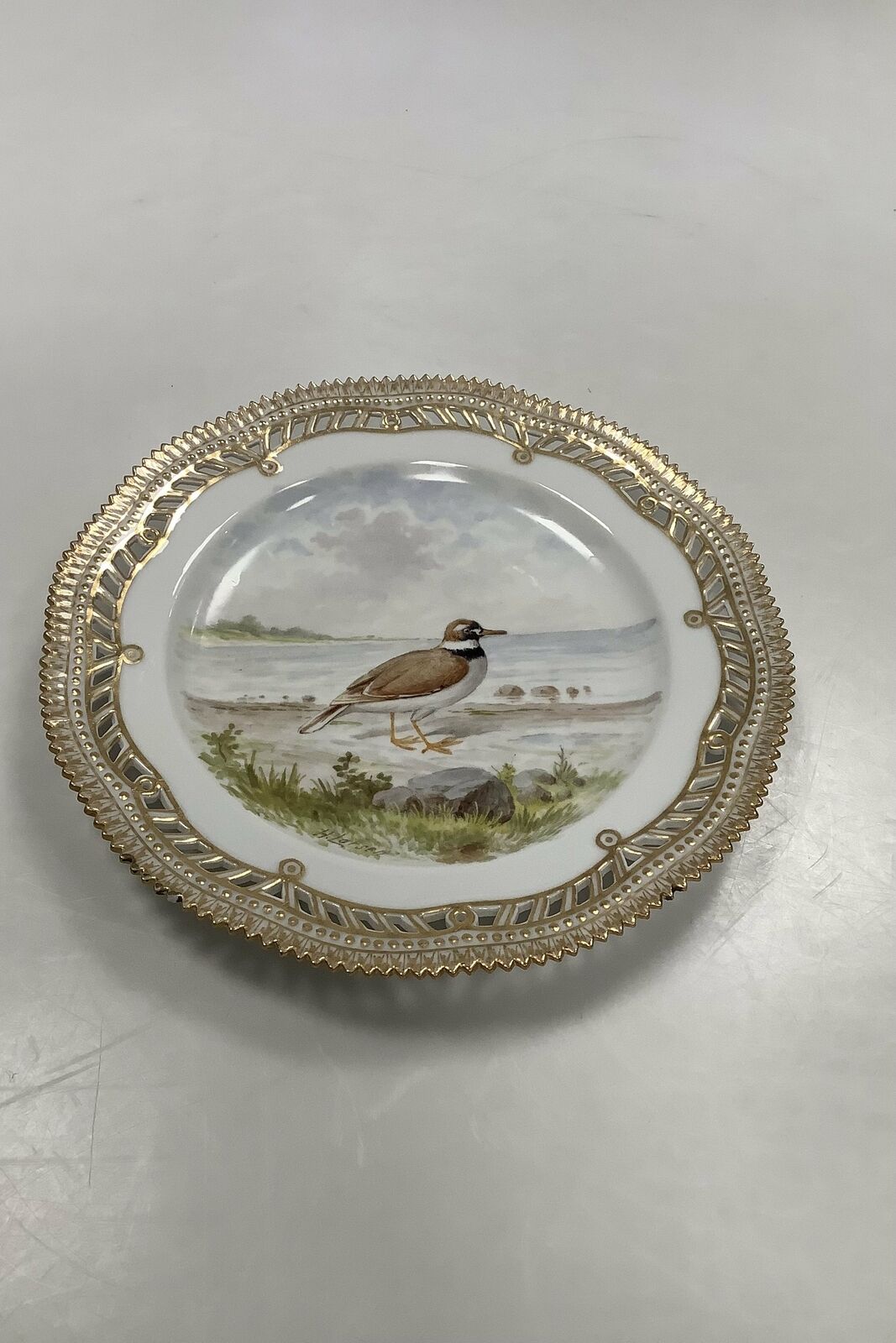 Royal Copenhagen Flora Danica Birds Lunch plate No 20/3554 with openwork edge.